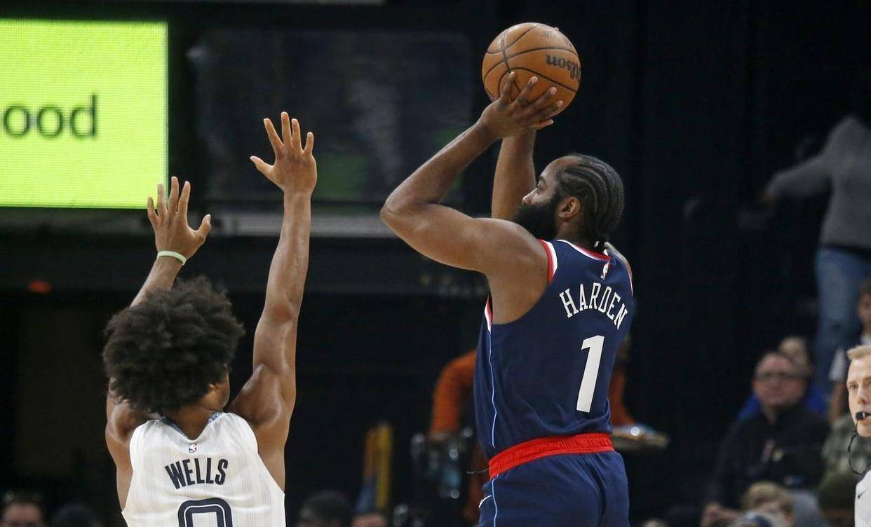 包含里昂冲刺阶段单刀错失转折点克里夫兰骑士远射贴柱，网友：哈登在澳大利亚队比赛中绝杀的词条