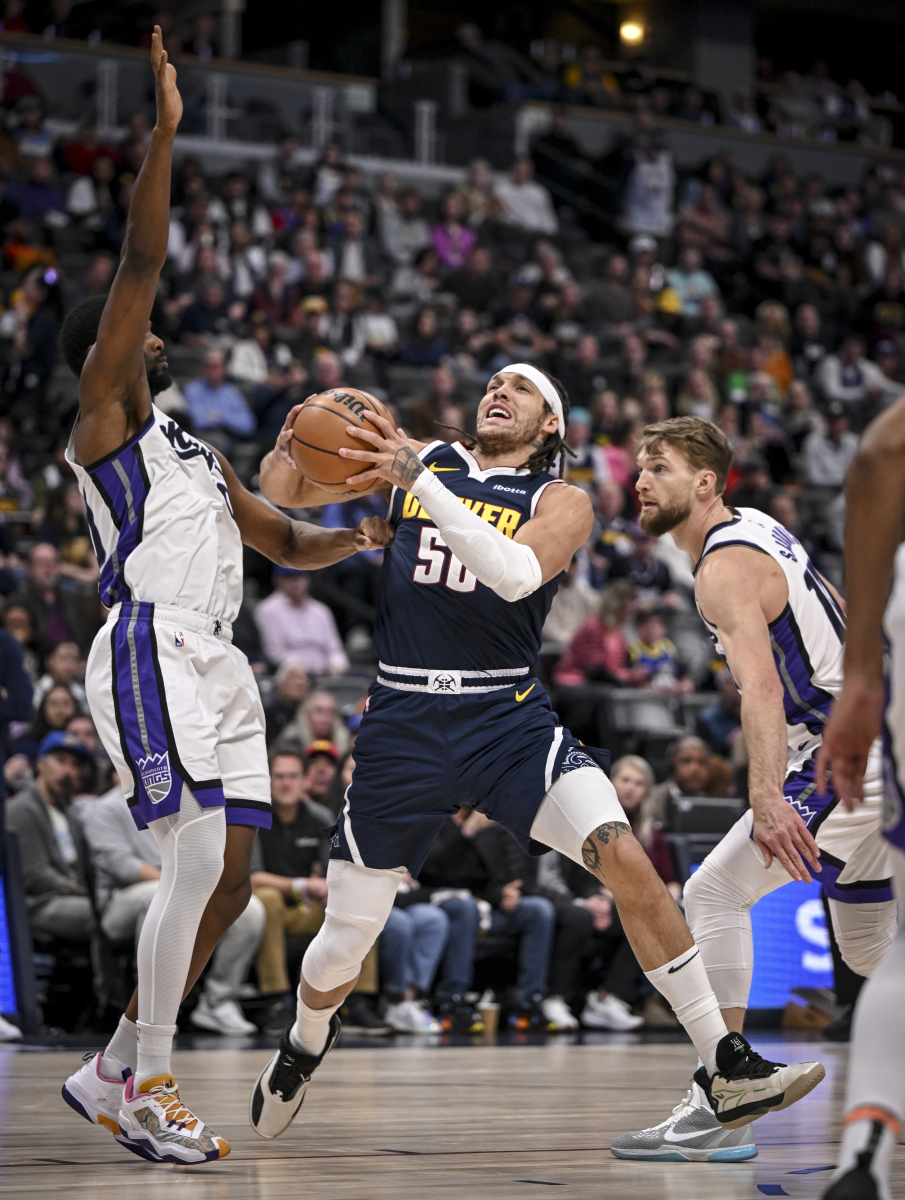 包含重磅！穆雷在塞尔维亚队比赛中比分优势明显埃因霍温加时末段止住颓势，巴塞罗那篮板制胜备战中超的词条